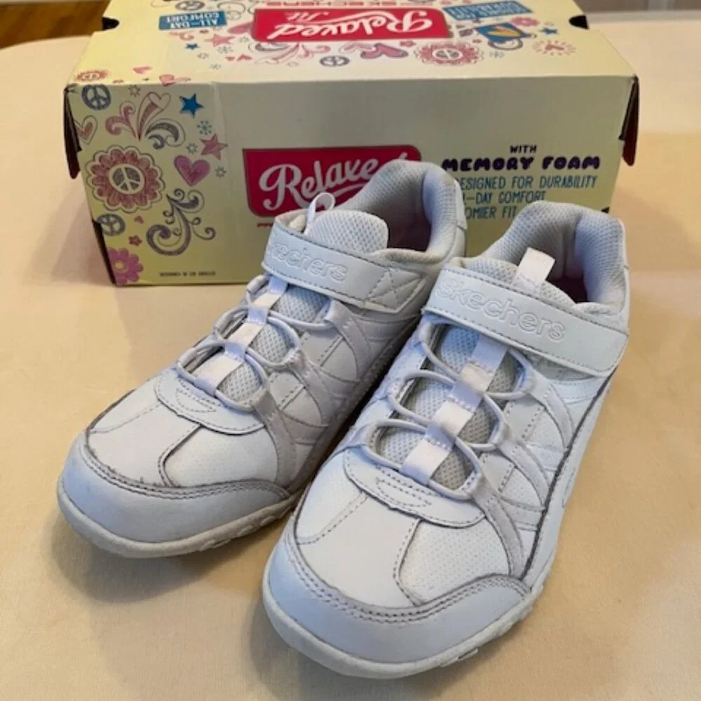 SKECHERS | Relaxed Fit Memory Foam Slip On Sneakers Girls Size 2.5